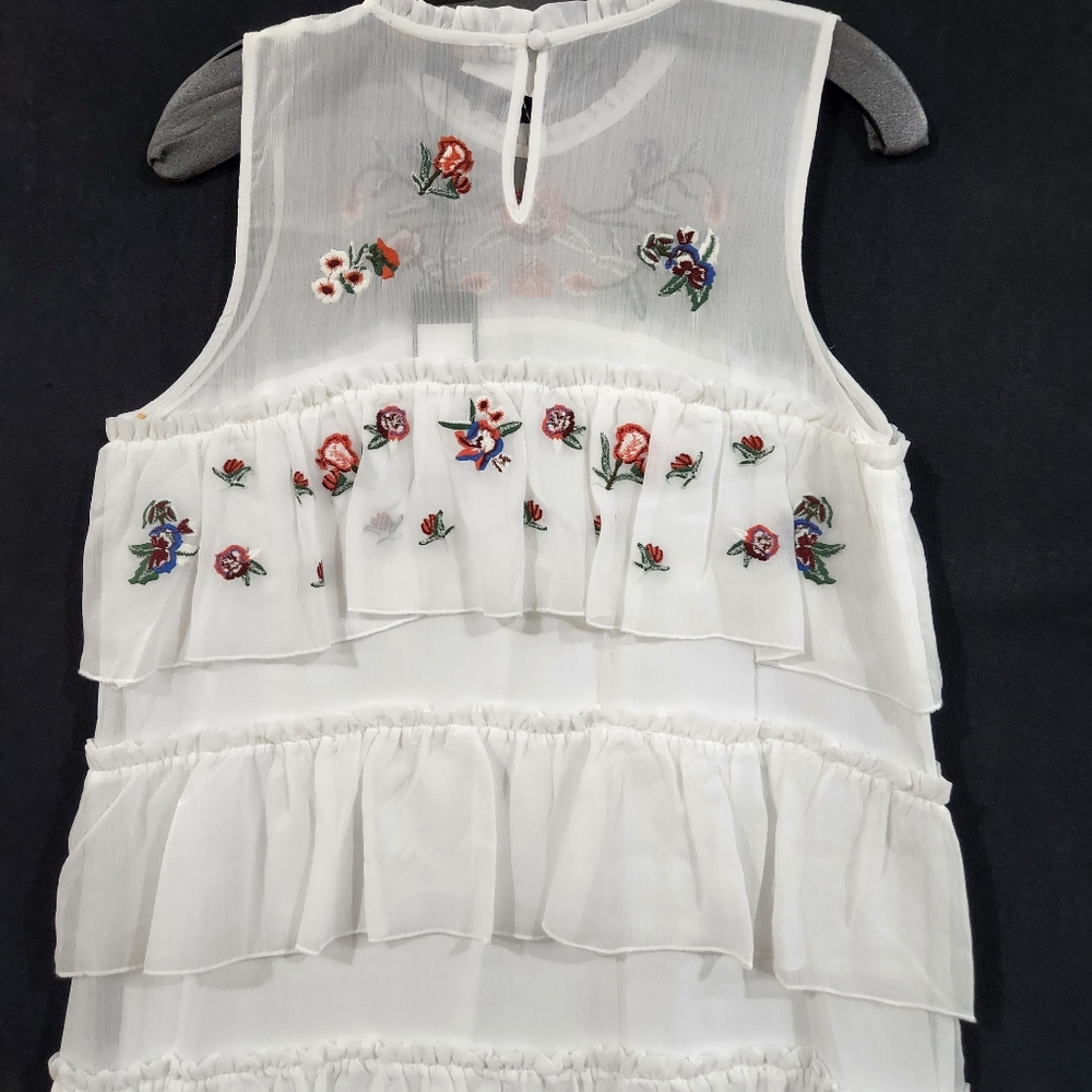 🆕️ MAX SPORT Embroidered Ruffle Dress - Picture 5 of 14